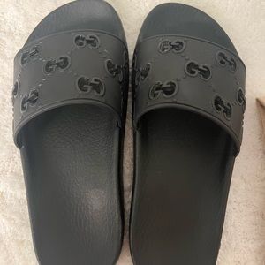 Gucci slides size 38 with box